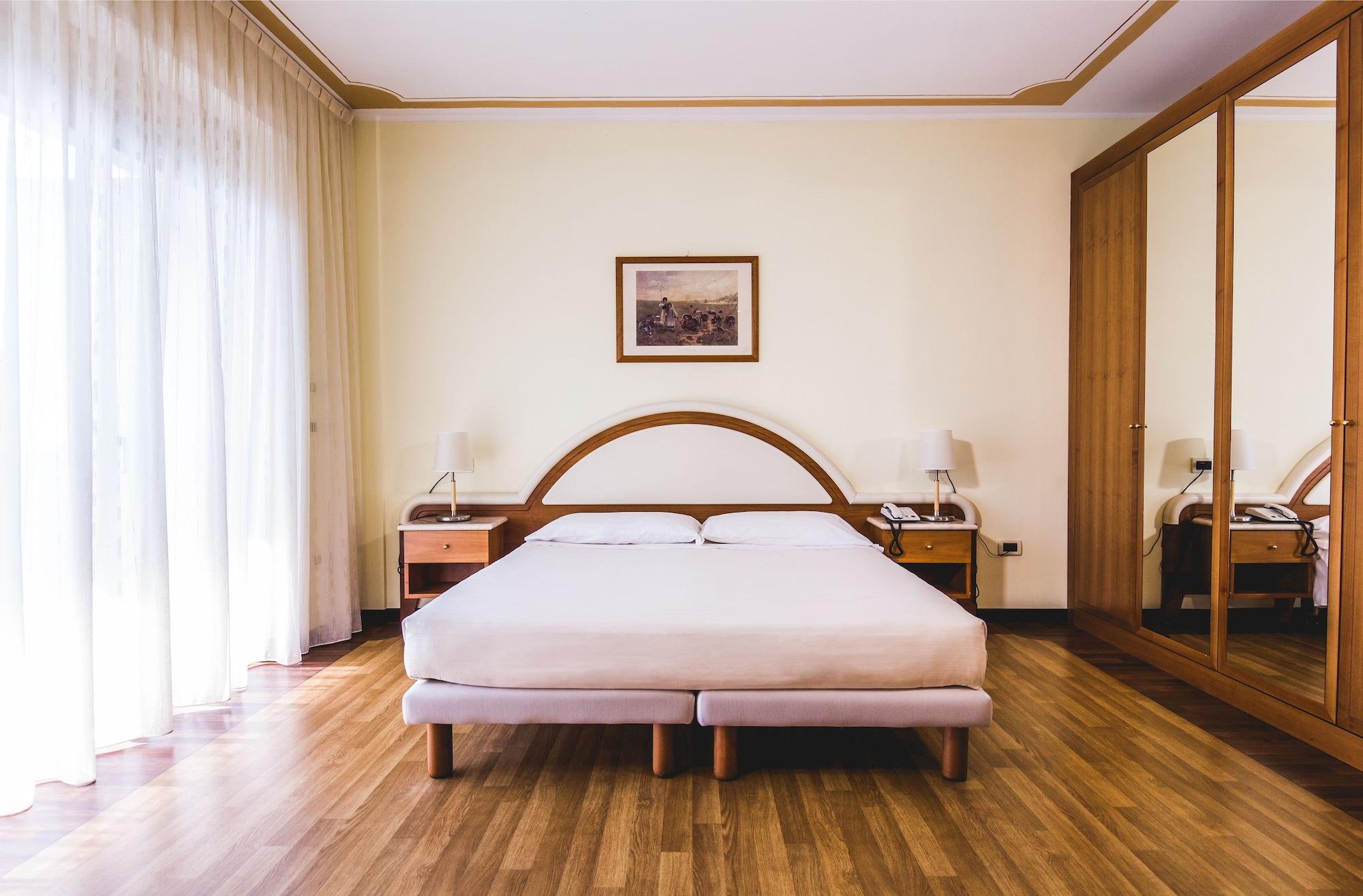 La Fonte Hotel Ome Luaran gambar