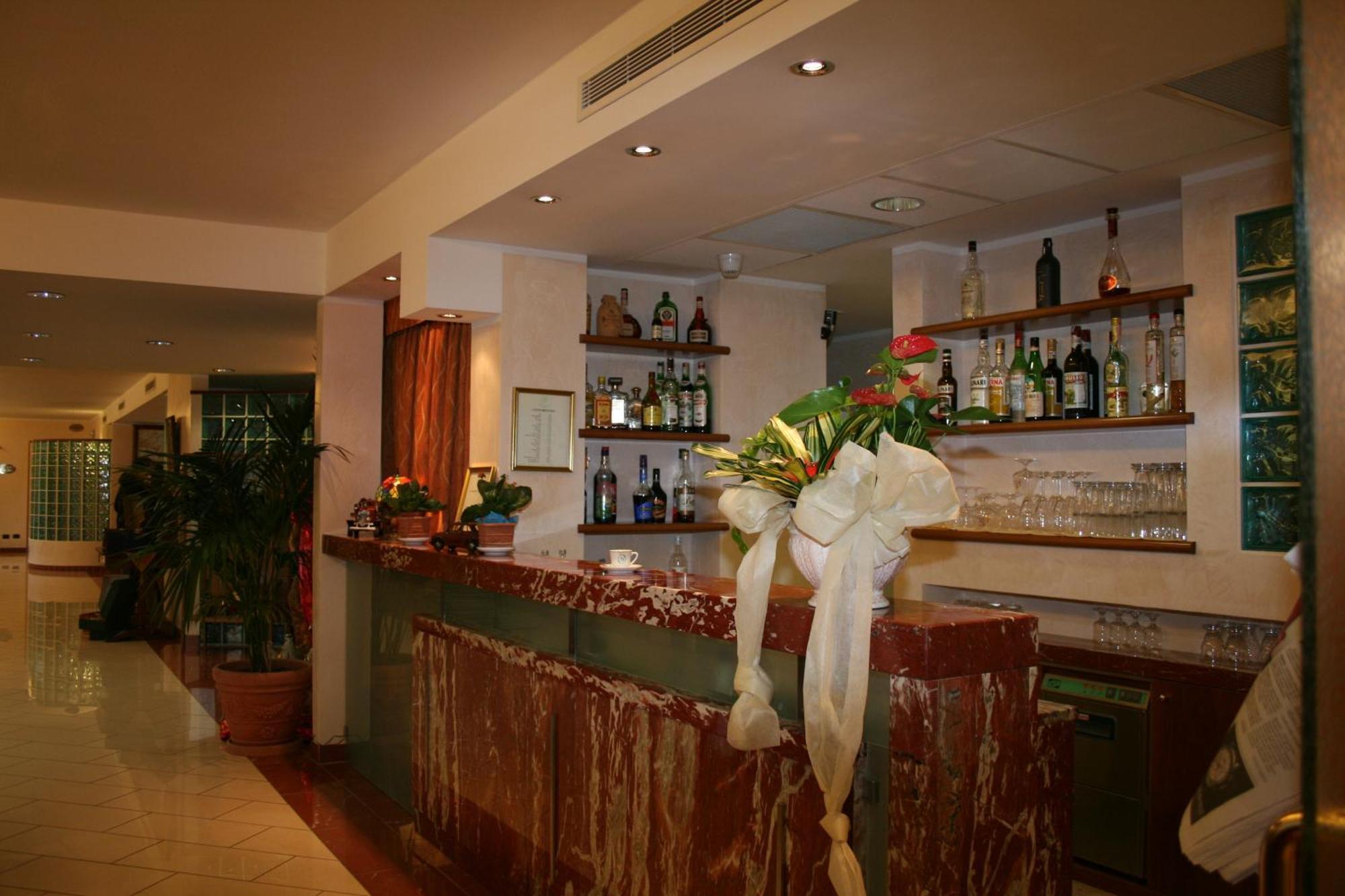 La Fonte Hotel Ome Luaran gambar
