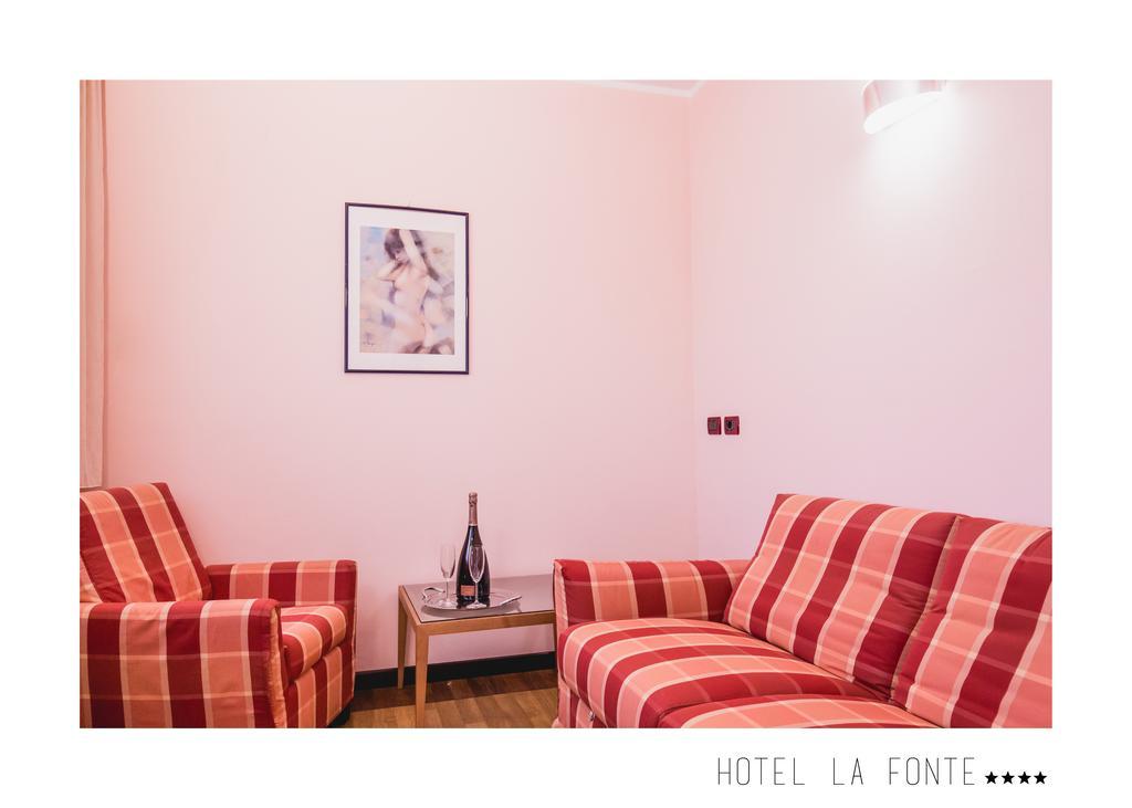 La Fonte Hotel Ome Luaran gambar