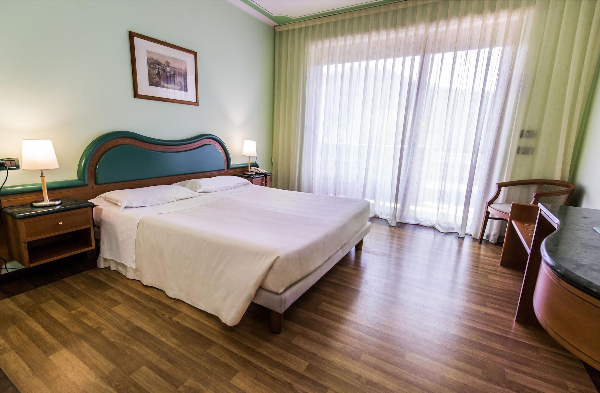 La Fonte Hotel Ome Luaran gambar